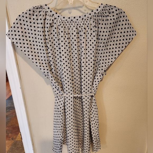 EUC MOTHERHOOD MATERNITY M  V NECK TUNIC TOP WITH TIE POLKA DOT W/ GREY STRIPES - Picture 2 of 4